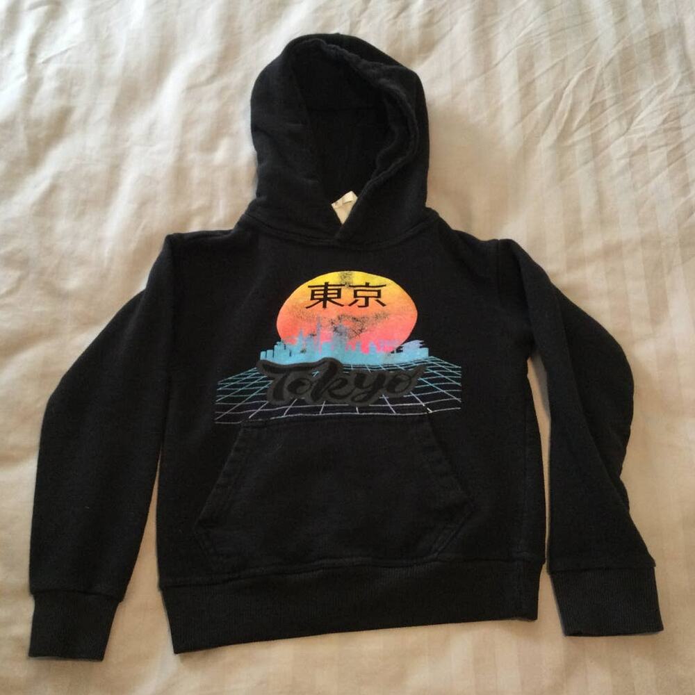 Boys Black Pullover Hoodie Small Tokyo